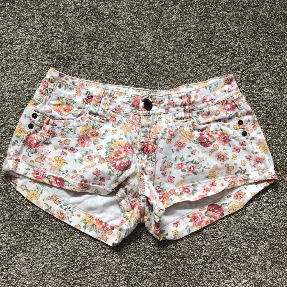 Mossimo Floral Shorts - 3